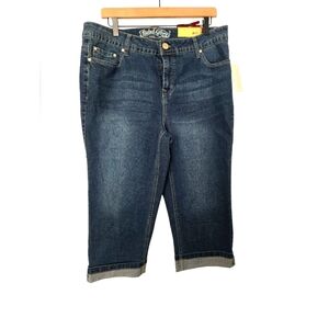 Faded Glory Capris NWT Size 18